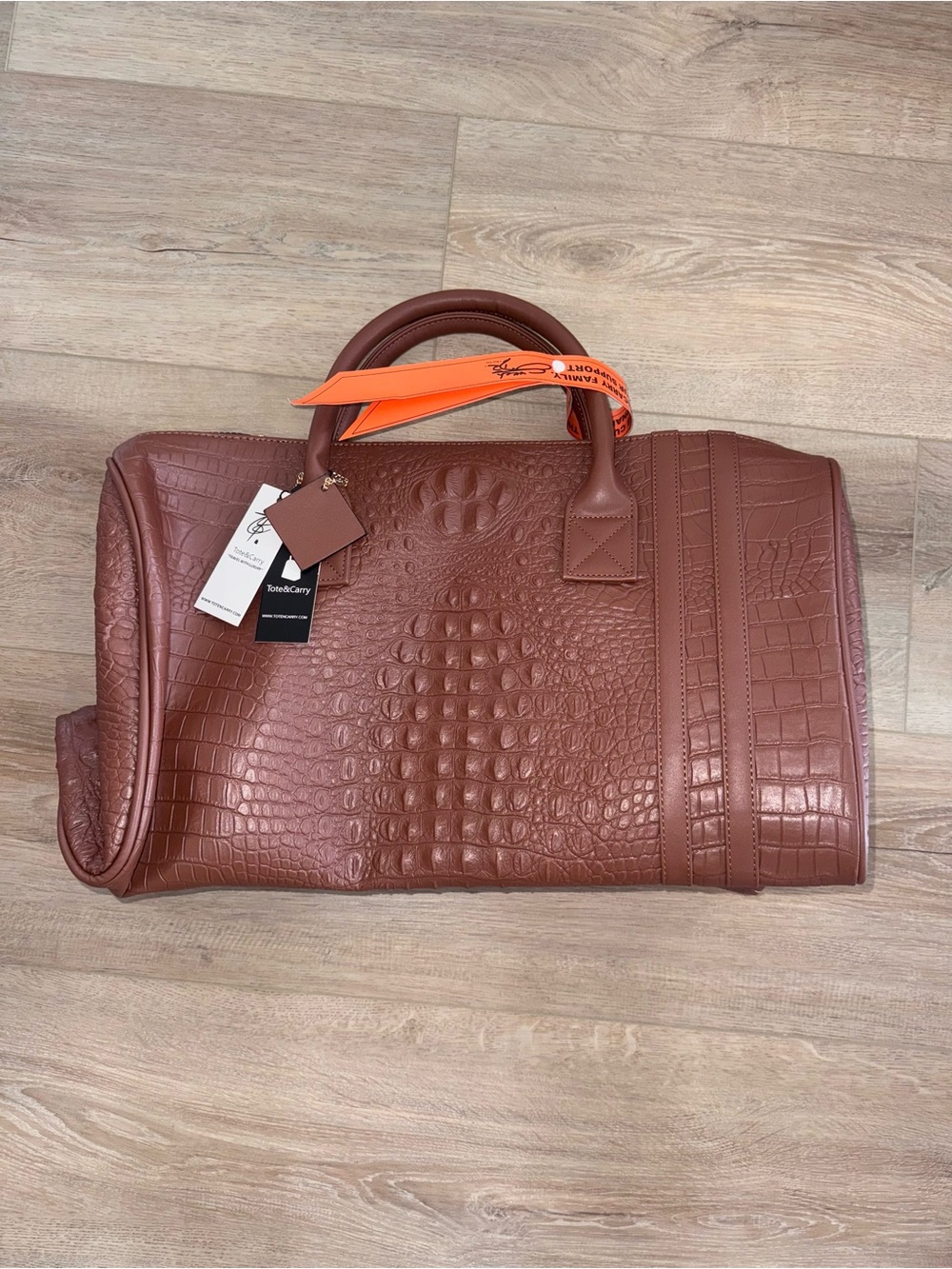 Tote & Carry Weekender duffel bag (Carmel) - brand new, never used